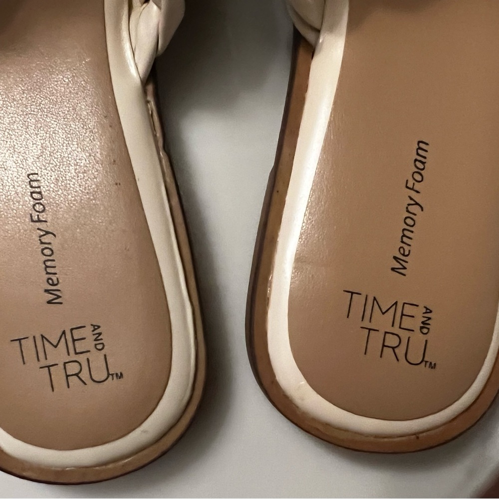 NWT Time and Tru Women's Size 9 Tan Braided Double Band Memory Foam Sandals - Picture 5 of 8
